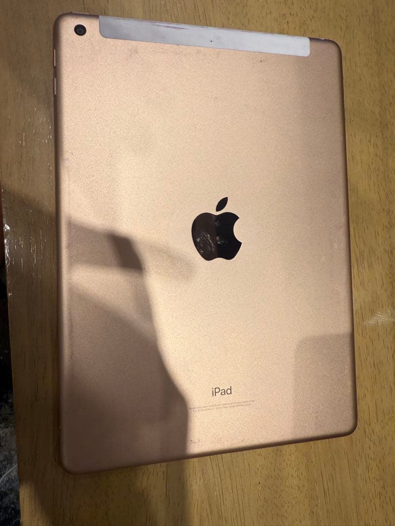 美品✨Apple iPad 32GB ゴールドiPad第6世代