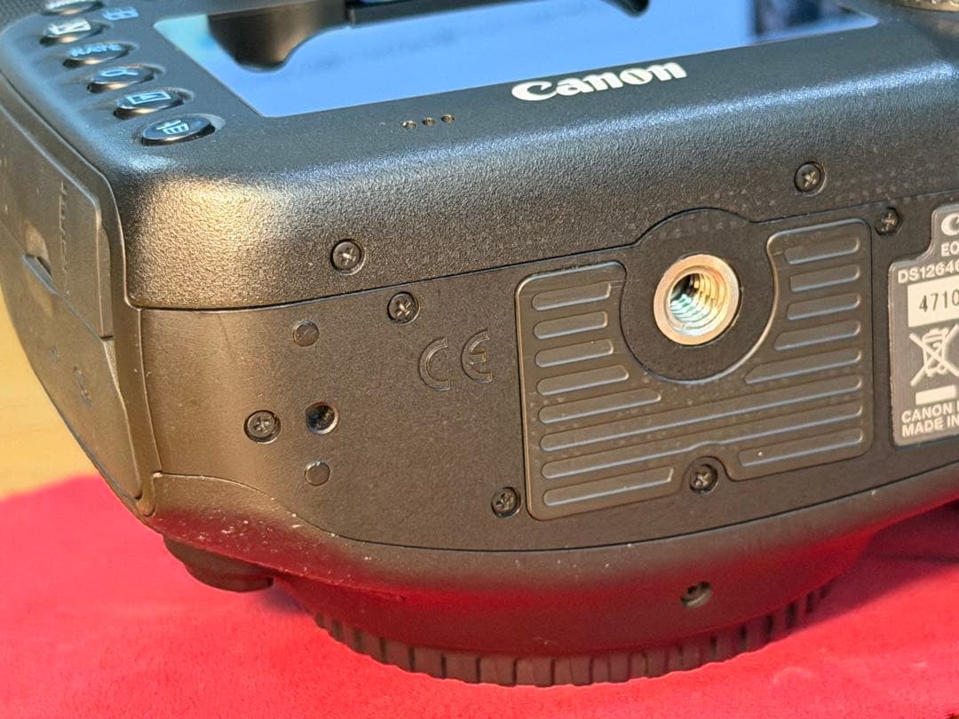 デジタルカメラ Canon EOS 7D Mark II + EF-S 17-55mm f2.8