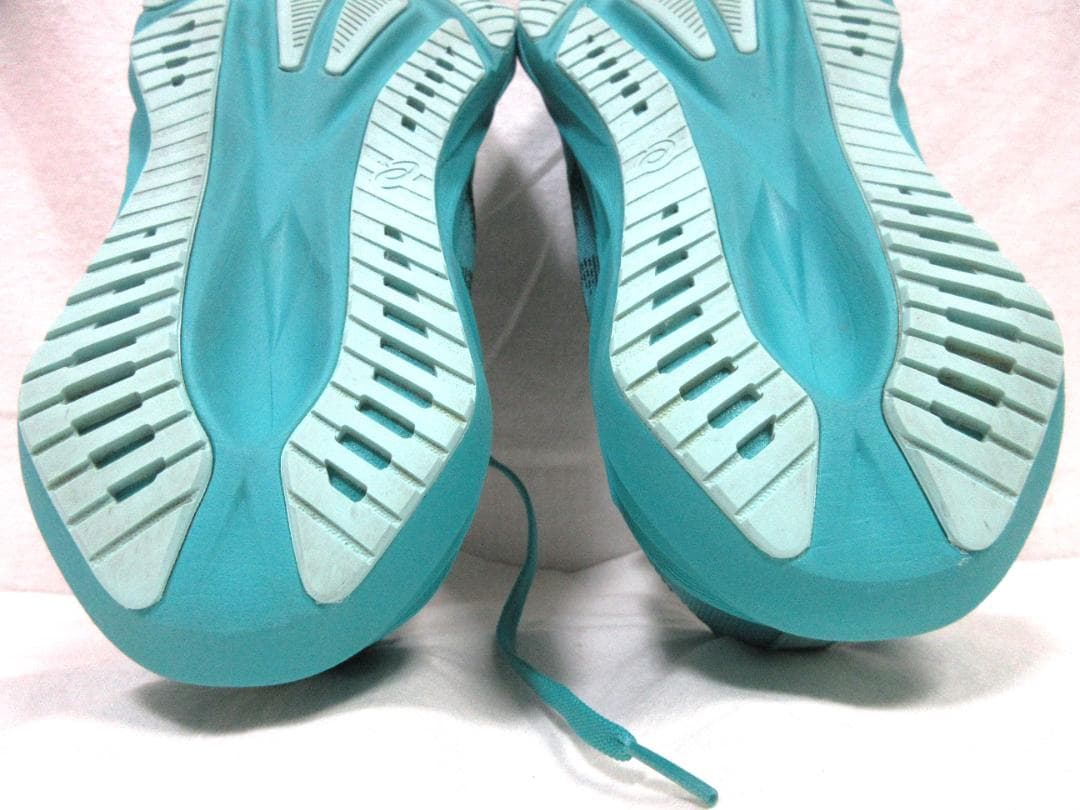 アシックス NOVA BLAST ノヴァブラスト　ランニングシューズ