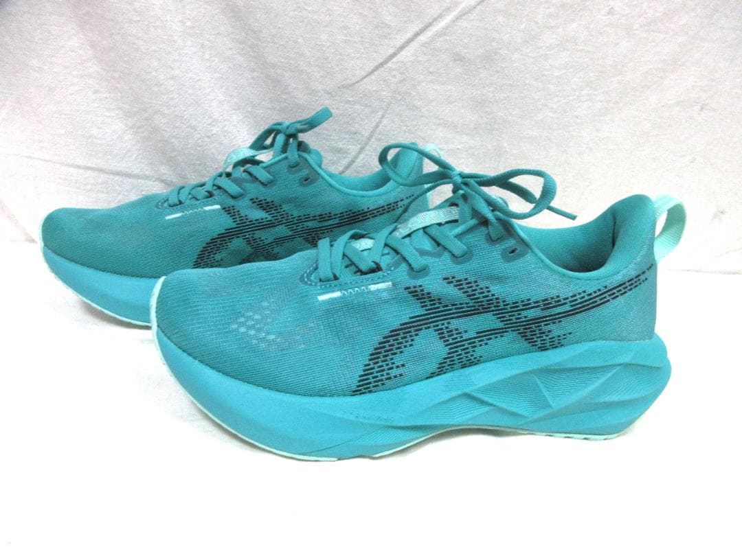 アシックス NOVA BLAST ノヴァブラスト　ランニングシューズ