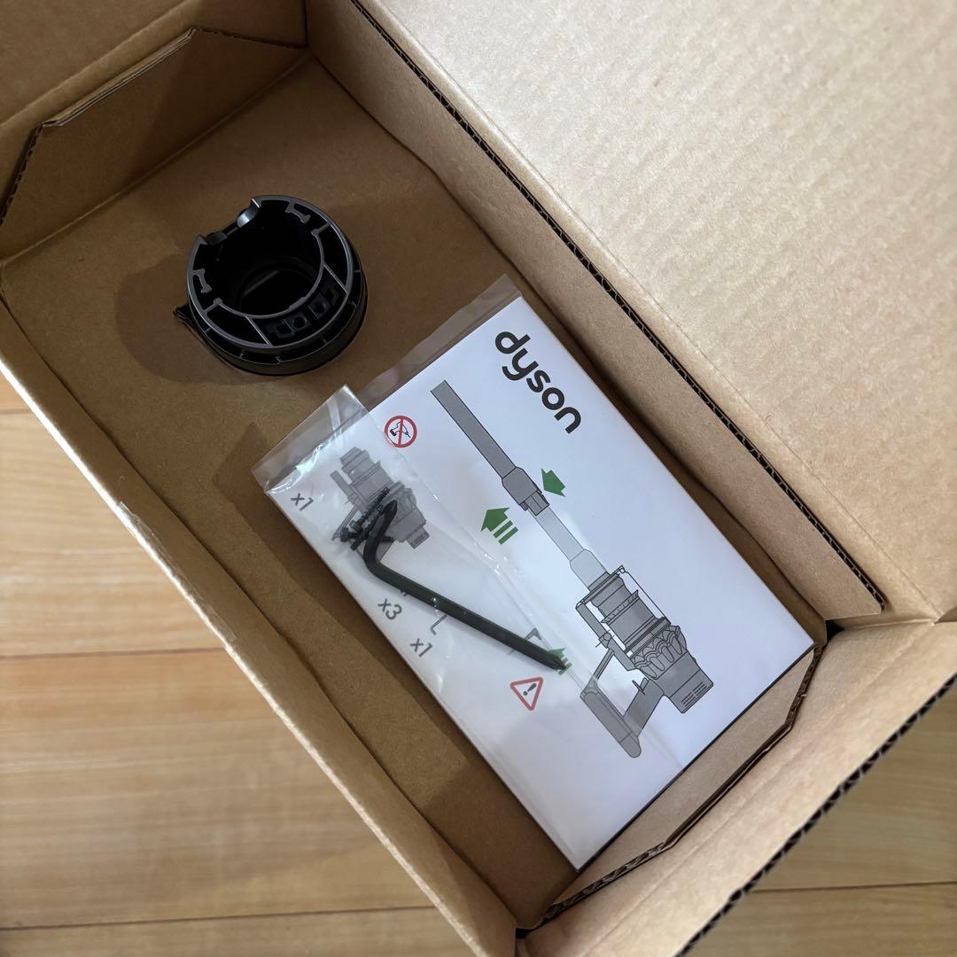 ダイソン dyson V10 SV12本体純正 新品未使用品　(極美品)