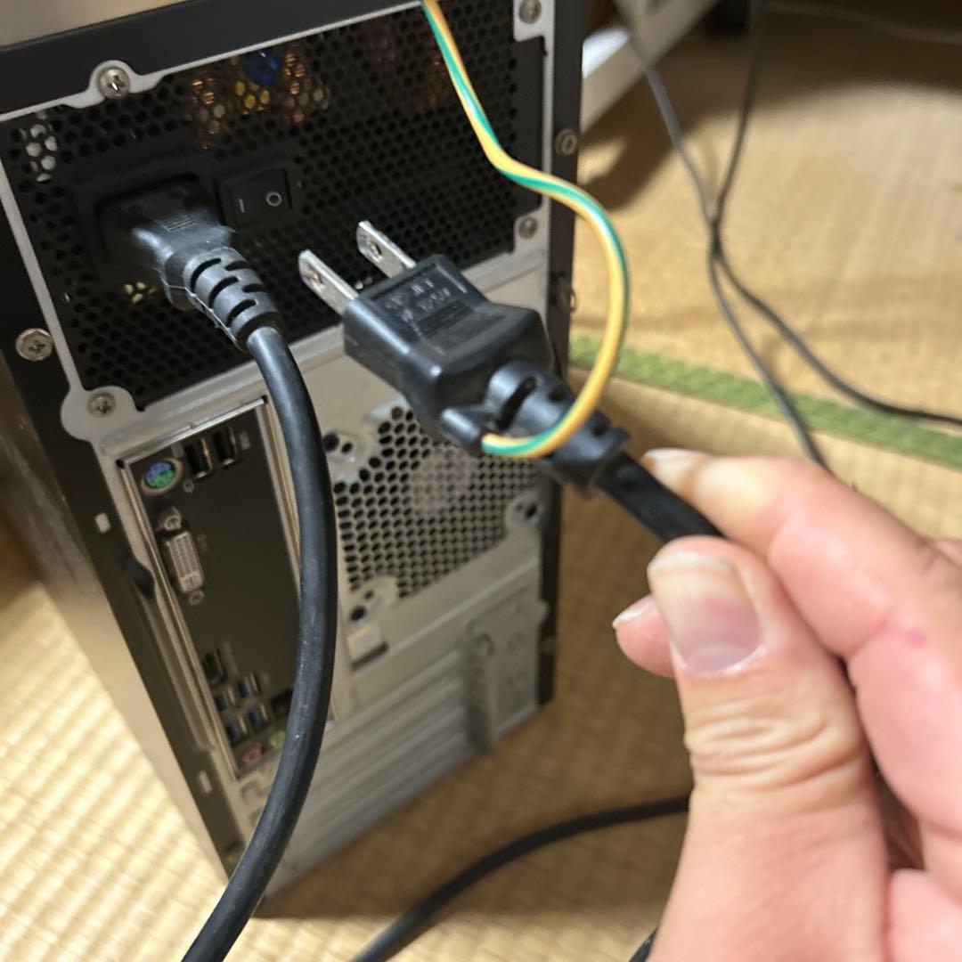 アイリスオーヤマ　ミニタワー型デスクトップパソコン　2018年式