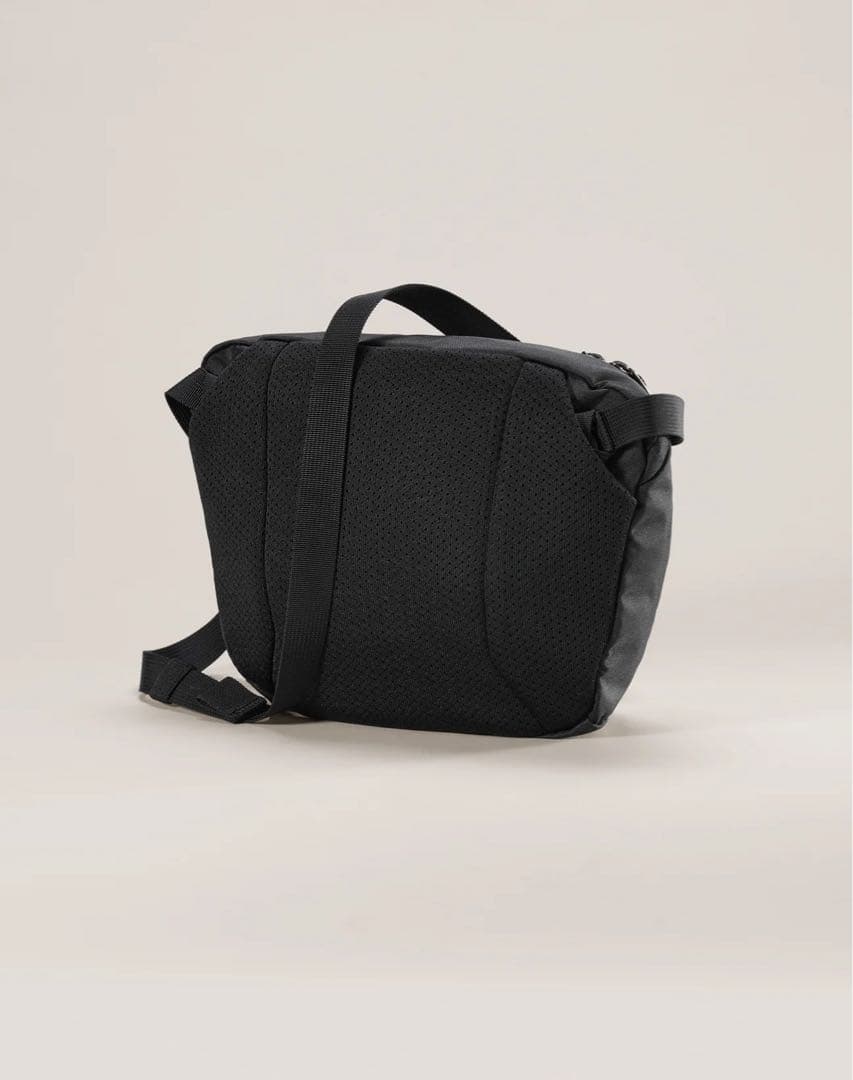 【新品未使用】Arc'teryx Mantis 2 24k black