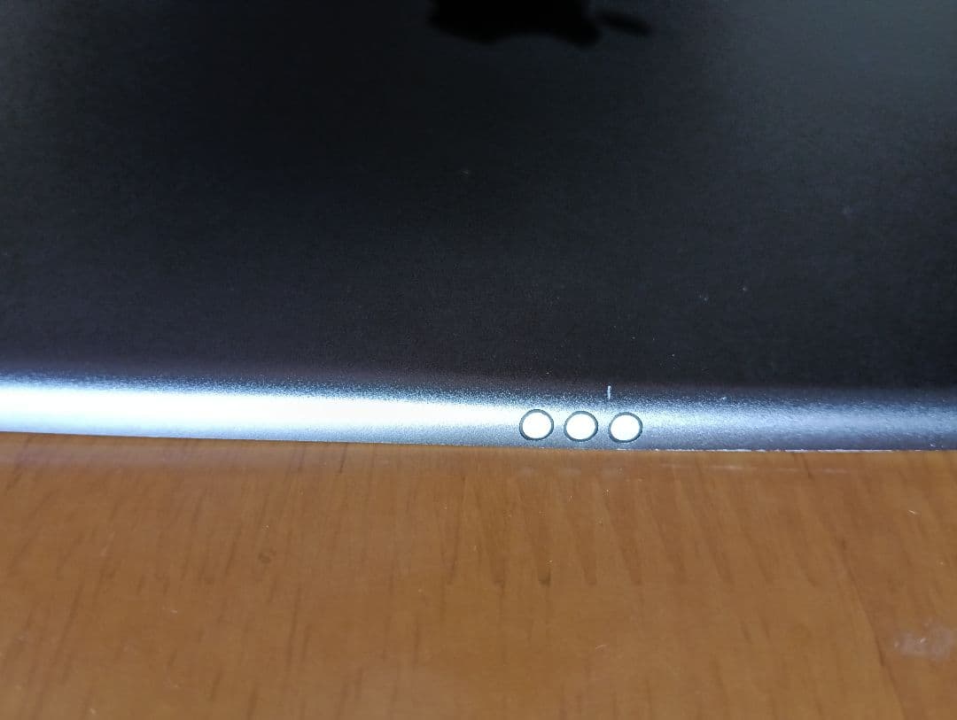 Apple iPad 64G 第3世代　スペースグレー 本体　+おまけカバー