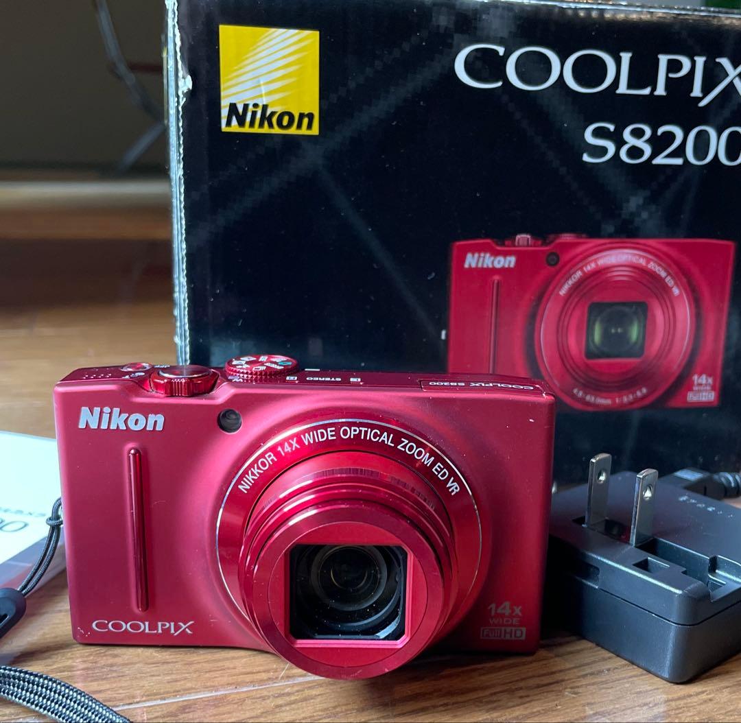 コンパクトデジタルカメラNikon coolpix S8200
