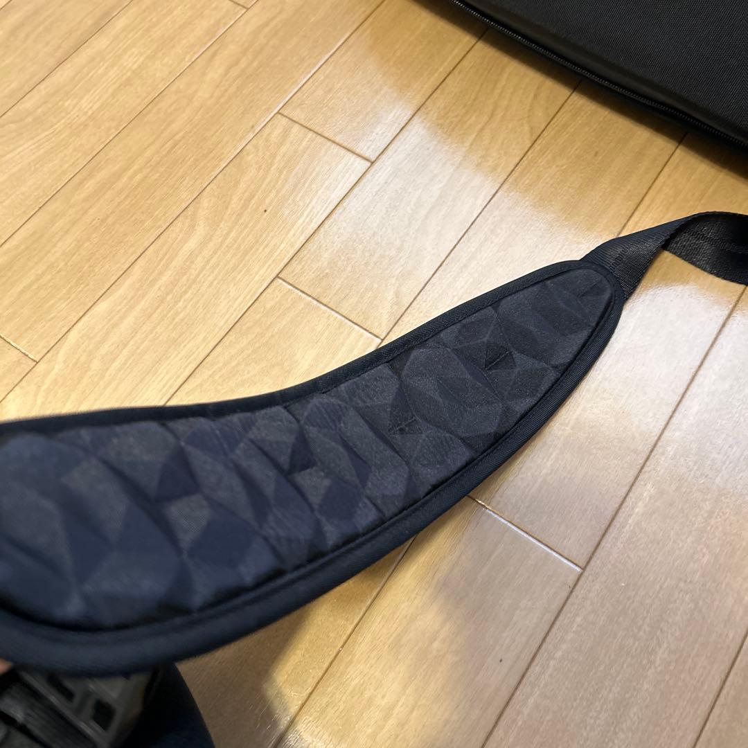 ALPAKA ブラック ショルダーバッグ