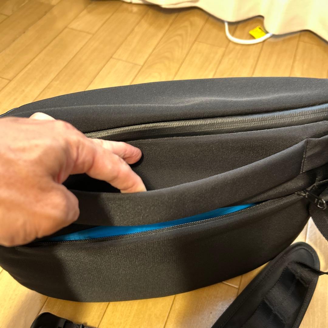 ALPAKA ブラック ショルダーバッグ