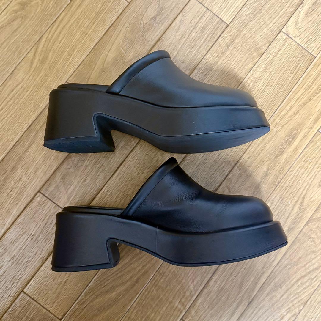 靴 ORR Toggle Clogs