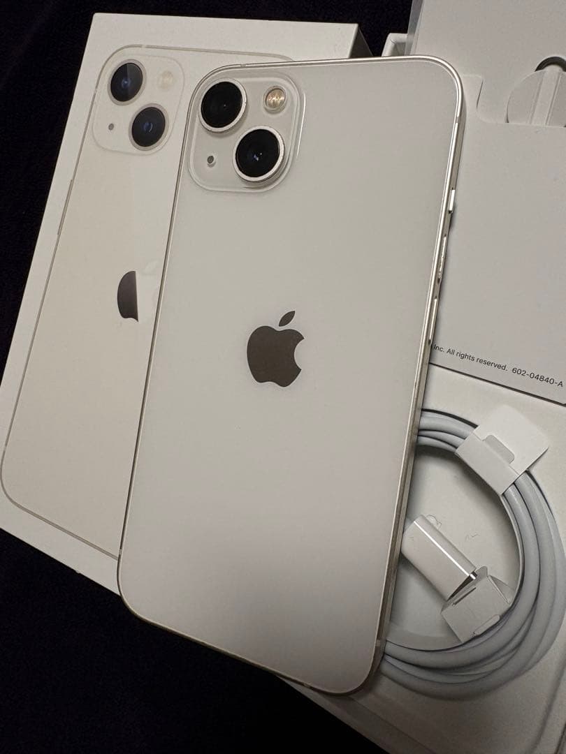 美品 iPhone13 128GB SIMフリー ホワイト 純正充電ケーブル付