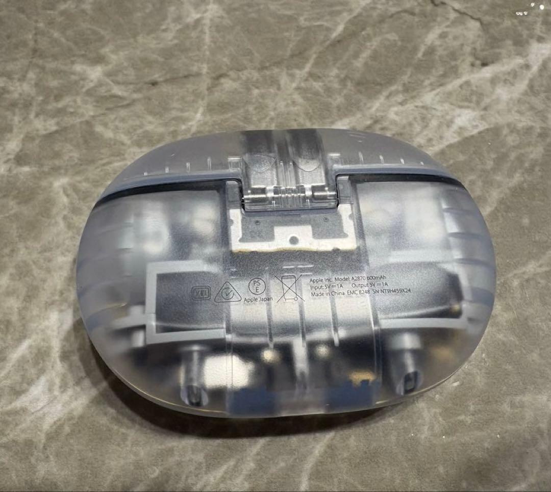 【beats】ワイヤレスイヤホン 透明ケース付き