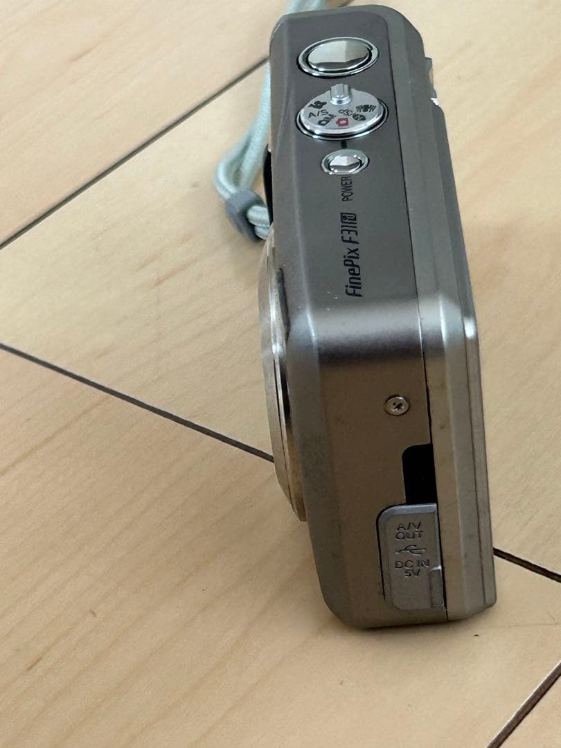 FUJIFILM FinePix F31fd コンパクトデジタルカメラ