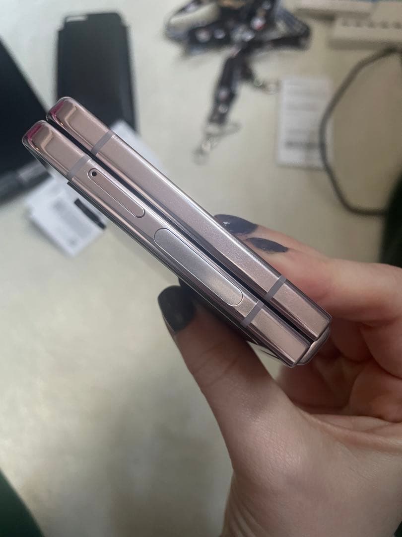 ナツ竹中Samsung Galaxy Z Flip5パープル 本体