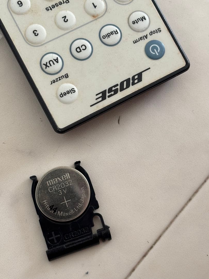 Bose WaveMusicSystemIII 完動品 純正リモコン　台座付き