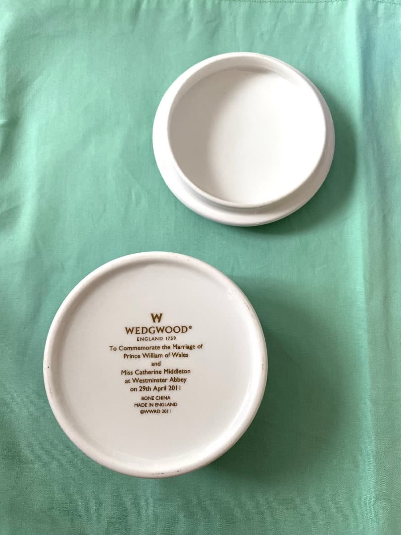 ウェッジウッド　ウィリアム王子御成婚記念 陶磁器皿