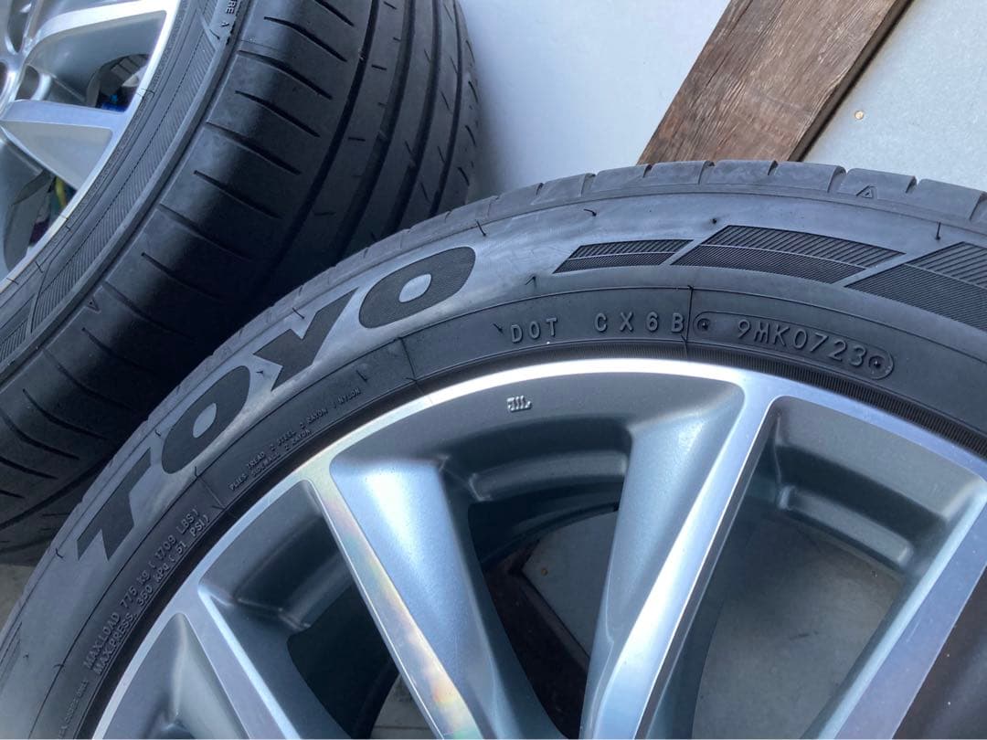 2023年バリ山！v37スカイライン純正TOYO PROXES235/55R17