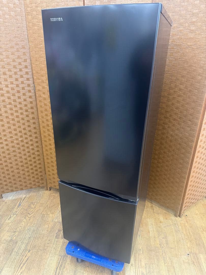 F037 TOSHIBA ２ドア　冷蔵庫　170L 2023年製　右開き