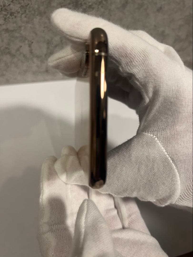 iPhone XS 64GB ゴールド（SIMロックあり/KDDI）