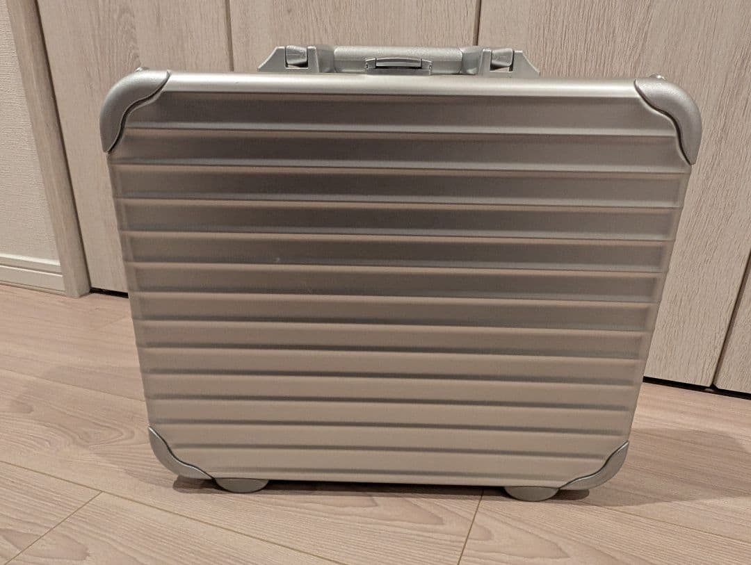 RIMOWA 2way アタッシュケース トパーズ 青ロゴ 廃盤【中古美品】