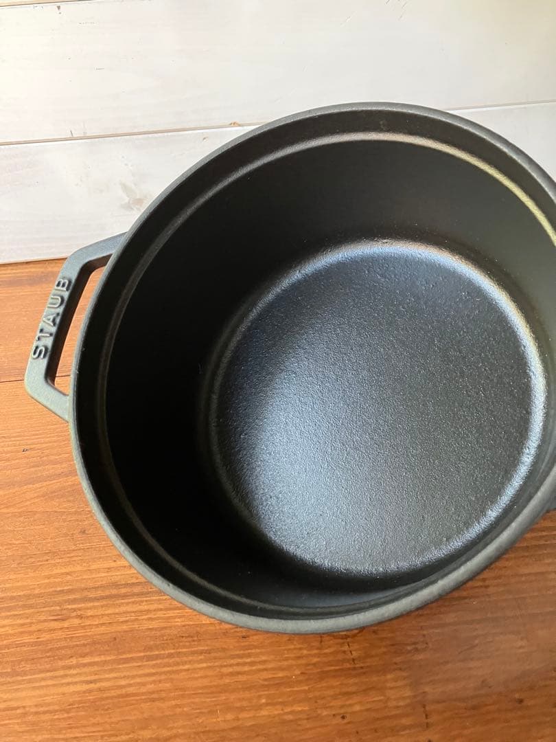 staub ココットラウンド ブラック18cm
