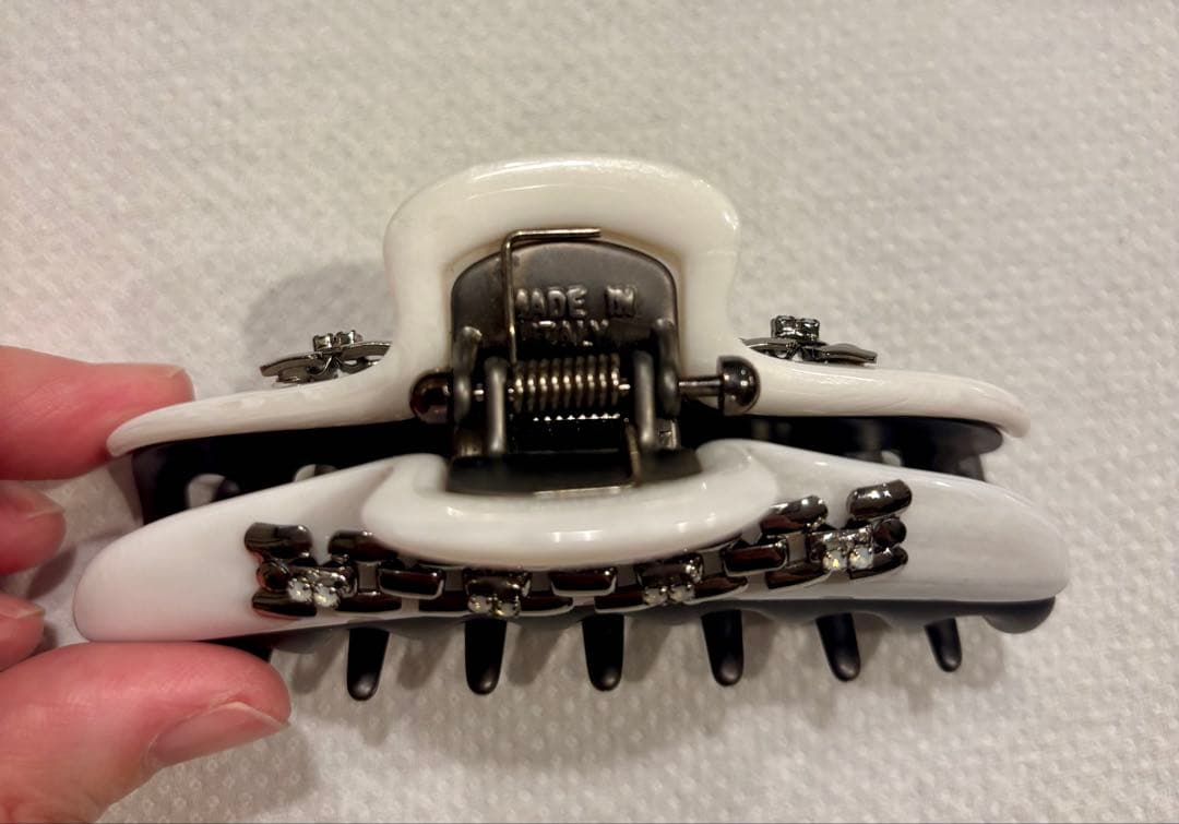 acca ヘアクリップ　Lサイズ　ホワイト