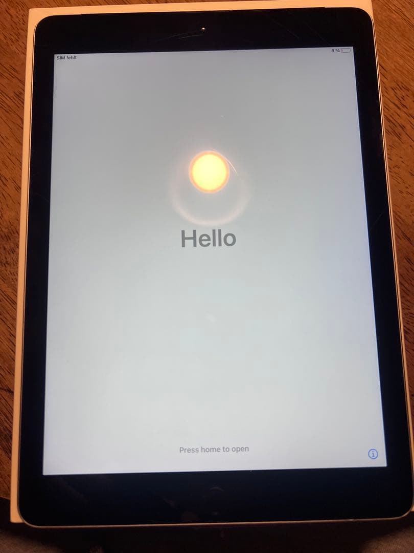Apple iPad (第5世代) 128GB シルバー