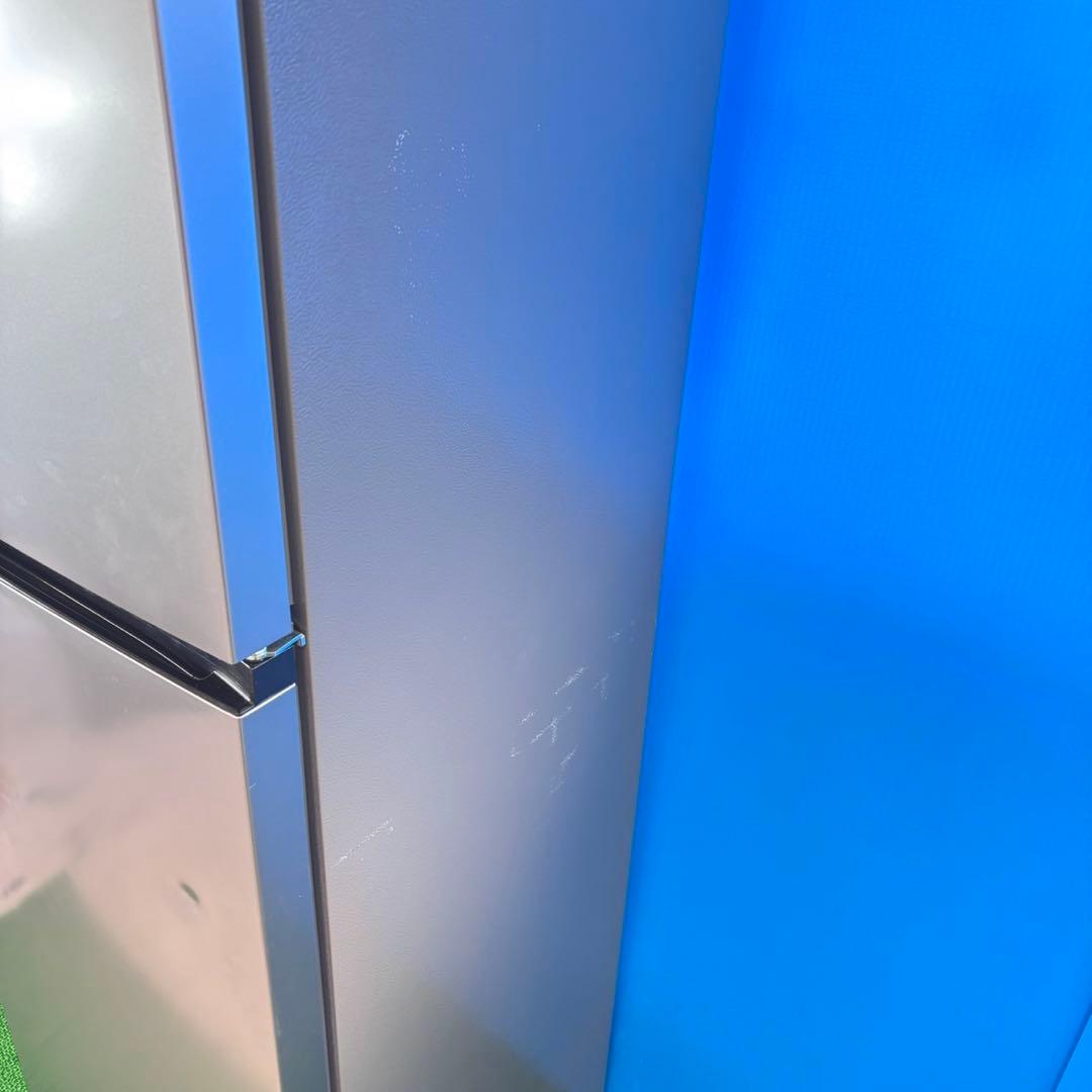 731 2024年製　中型冷蔵庫　200〜300L 小型　一人暮らし　2ドア