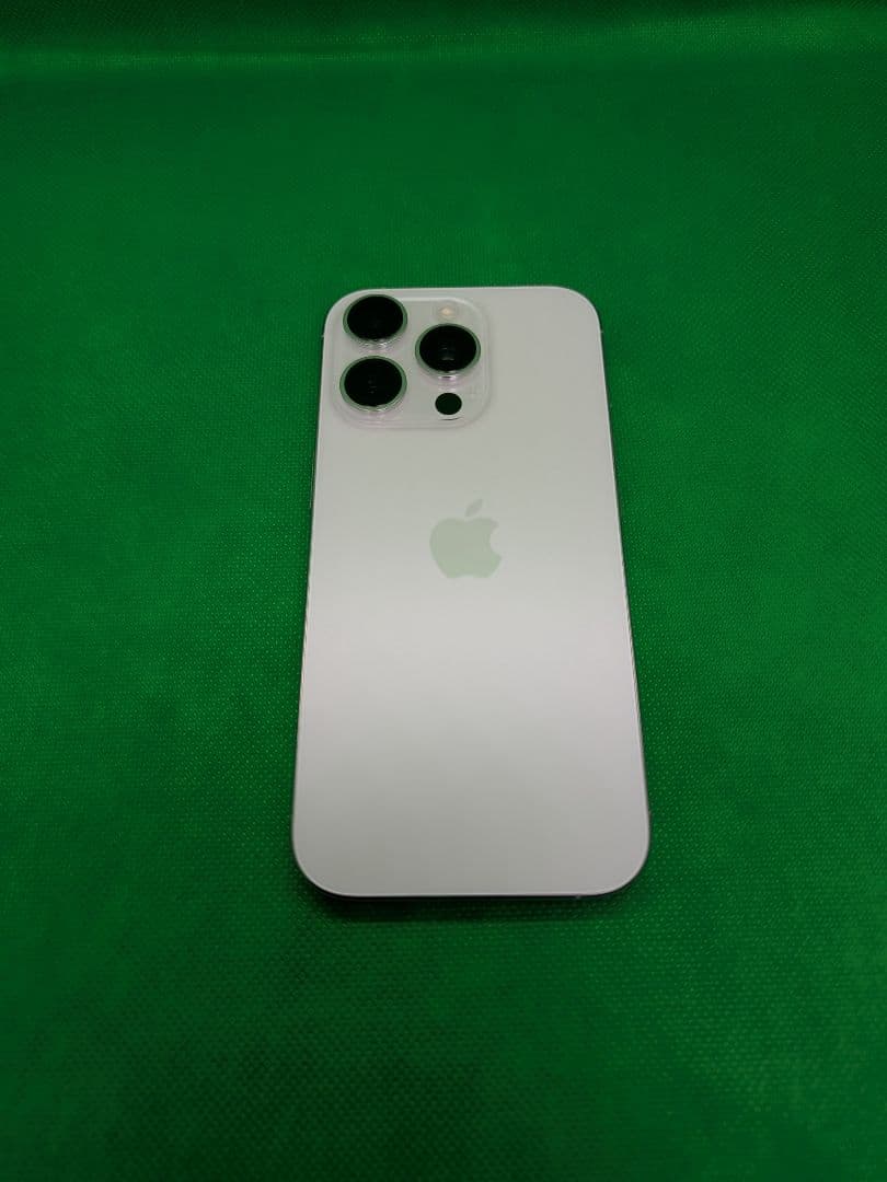 【極美品】iPhone 16 Pro / SIMフリー / 新品フィルム付き