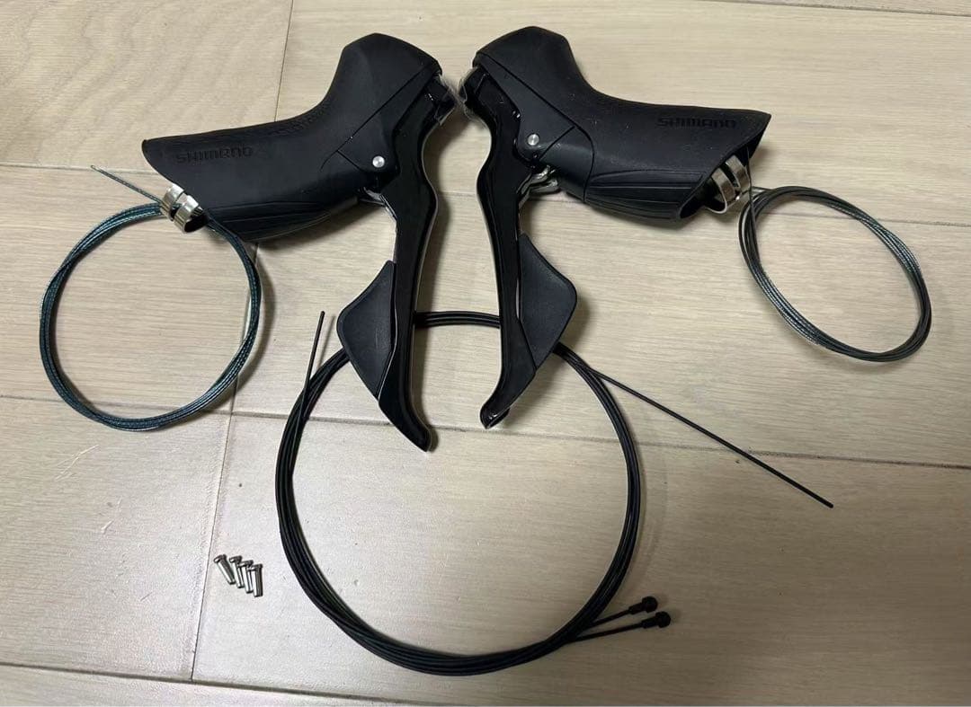 SHIMANO シマノ　105 R7000 STI 11速 シフトレバーセット