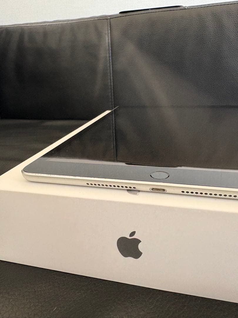 Apple iPad 第9世代　スペースグレー 本体　Wi-Fiモデル