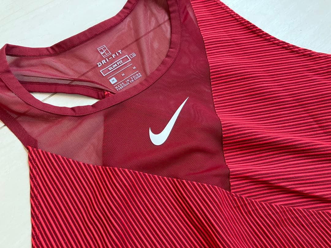 美品＊NIKEナイキ＊アシンメトリーとメッシュスリットが可愛いテニスドレスM