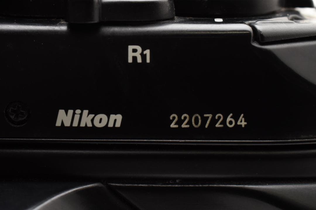 良品 NIKON F4S MB-21 MF-23 フィルムカメラ M114