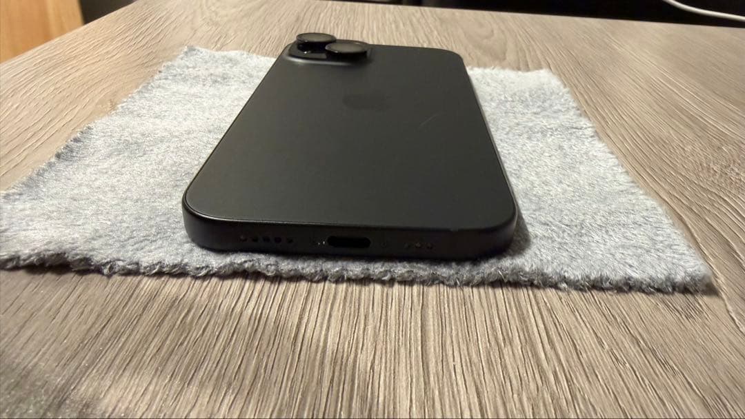 Apple iPhone 15ブラック【中古美品】【11/15までの出品】