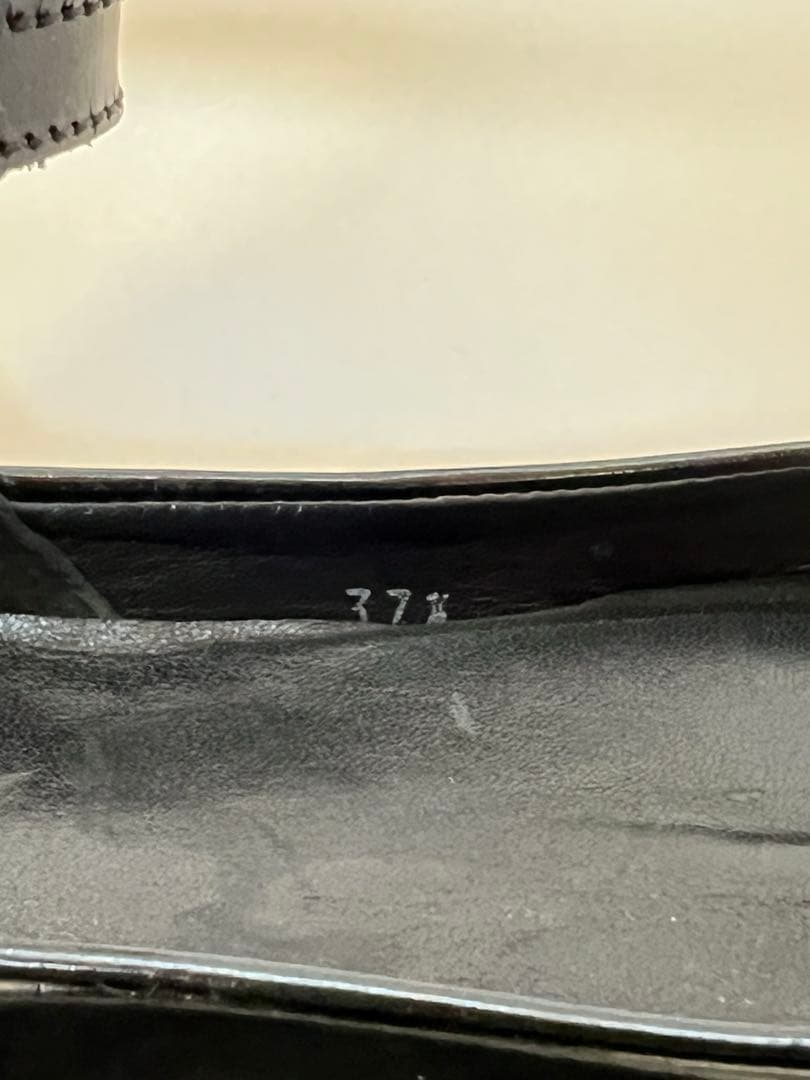 PIERRE HARDY 黒　ポインテッドトゥ フラットシューズ【36 訳あり】