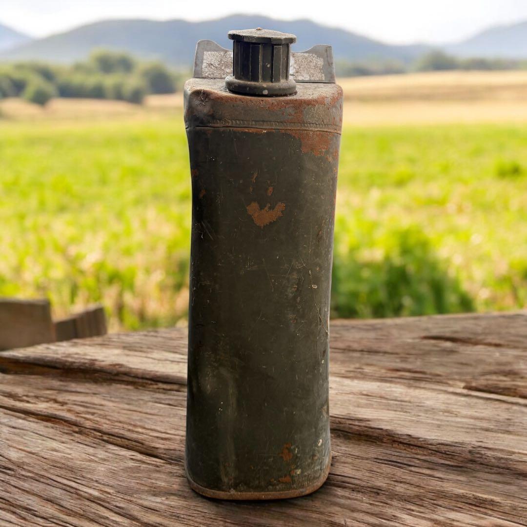 キャンプ　レトロ　ヴィンテージ缶