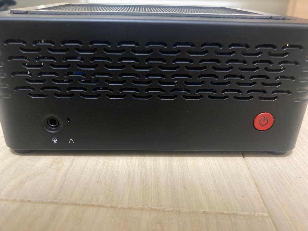 ミニPC Minisforum X400