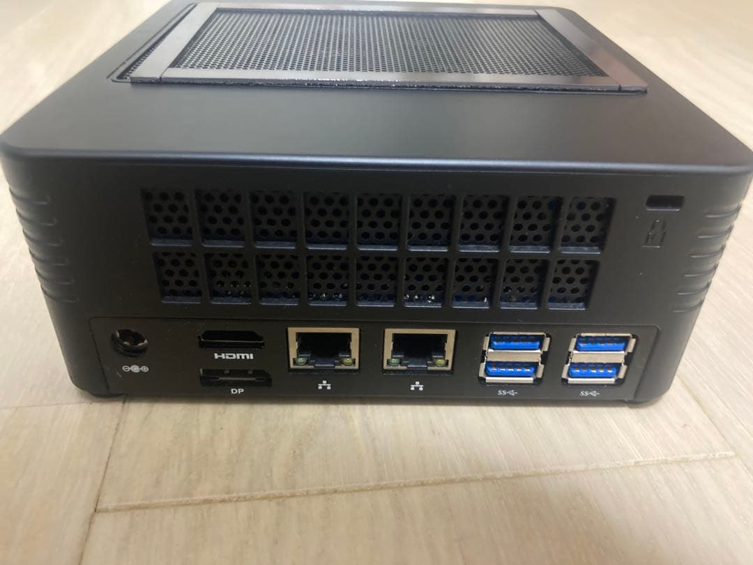 ミニPC Minisforum X400