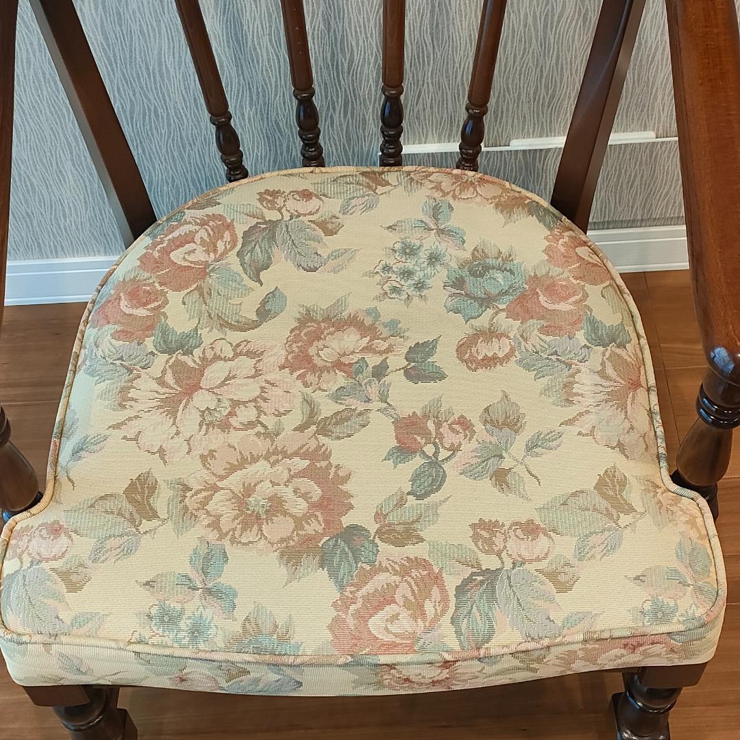 カリモク　コロニアル　アームチェア　クッション　キャスター付き②