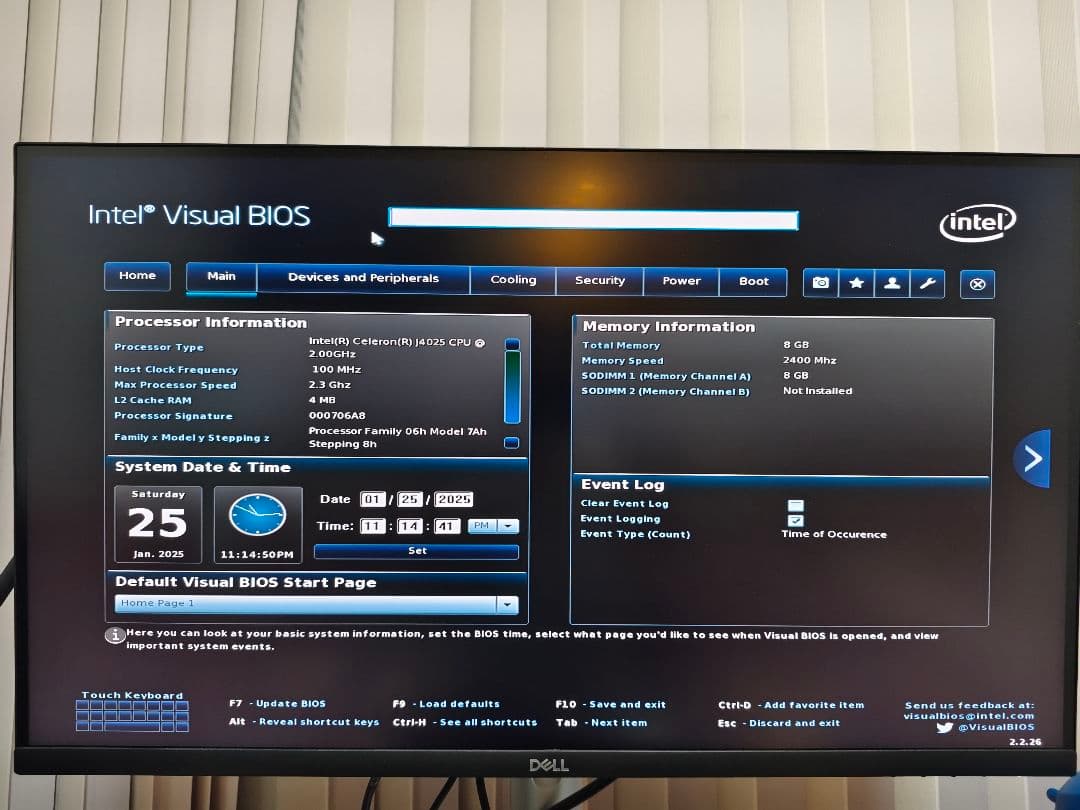 ミニPC Intel NUC Mini PC Kit NUC7CJYHN