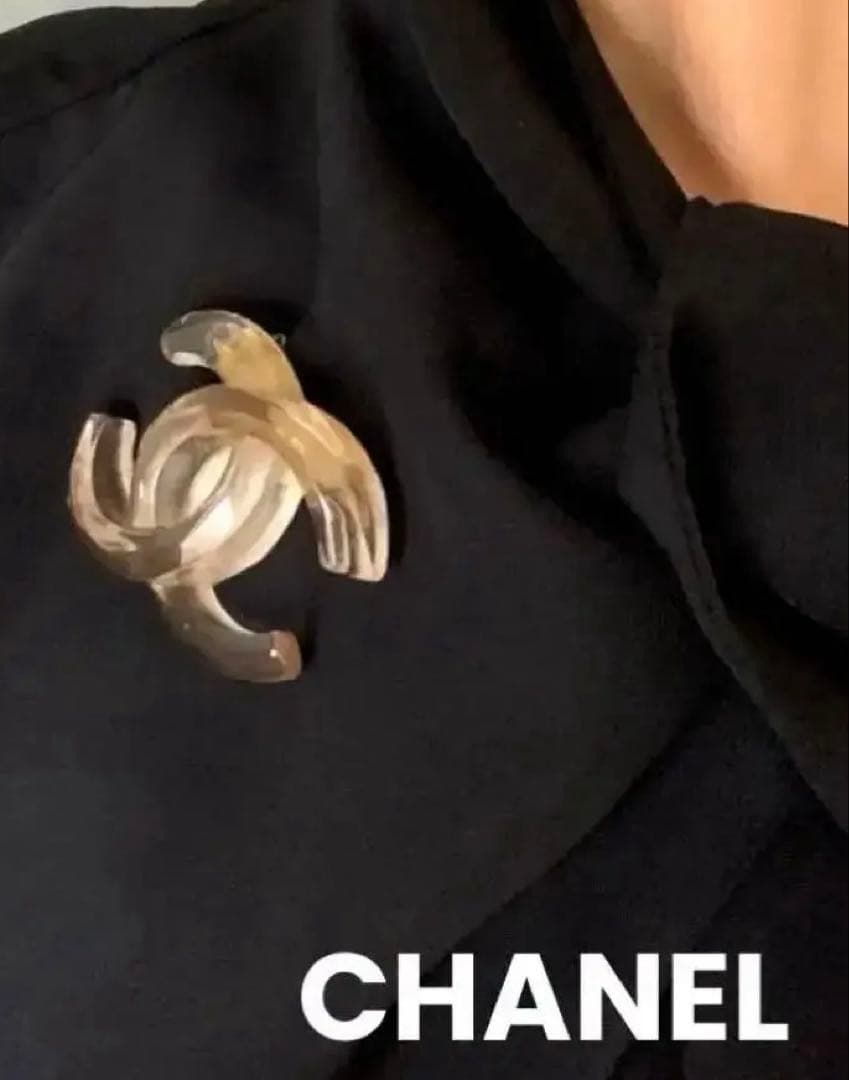 ★☆CHANEL CCロゴ ブローチ クリア☆★
