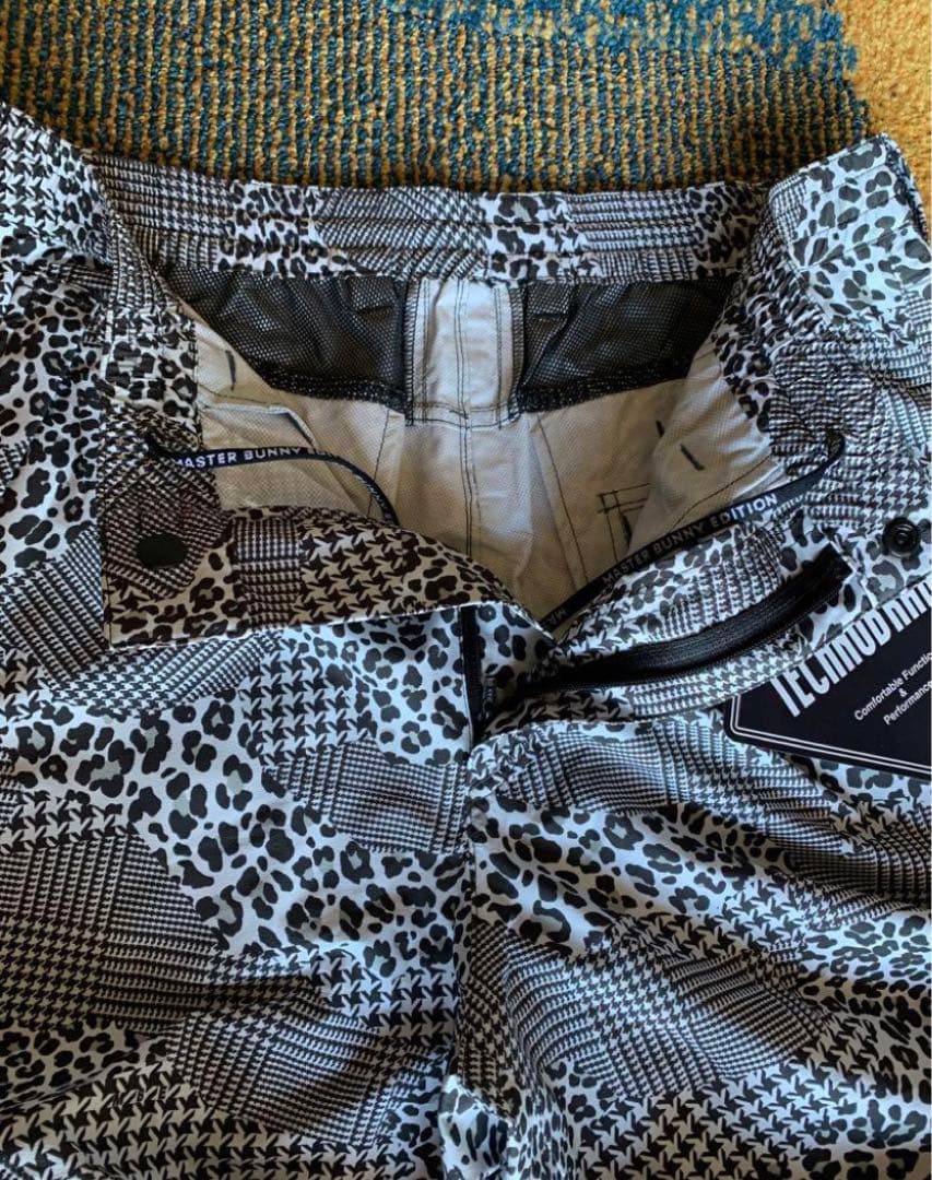 マスターバニー グレンレオパード柄レインウェア 上下セットアップ