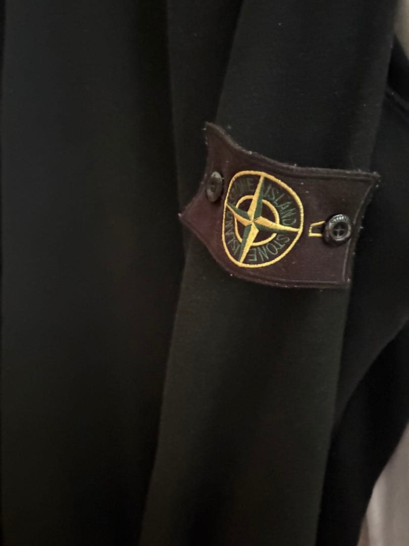 ストーンアイスランド‼️急ぎの為破格で売ります！✨️