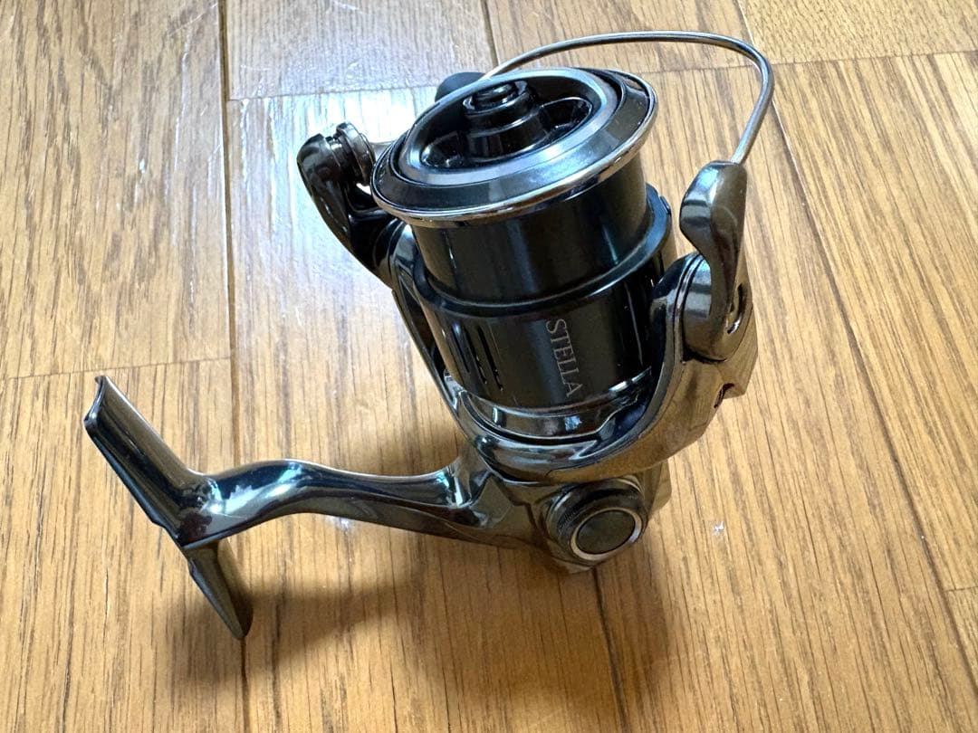 【週末特価】22ステラ2000HGS シマノ STELLA 美品