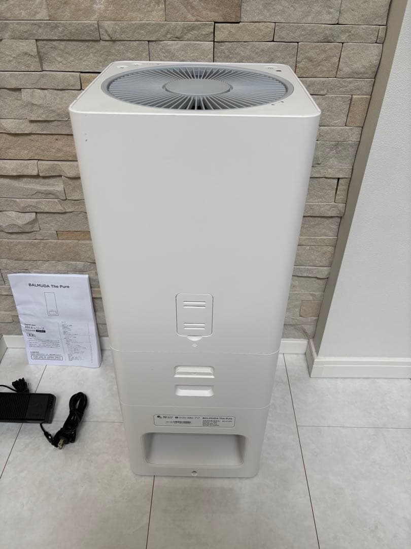 【美品】BALMUDA The Pure 空気清浄機 A01A-WH ホワイト