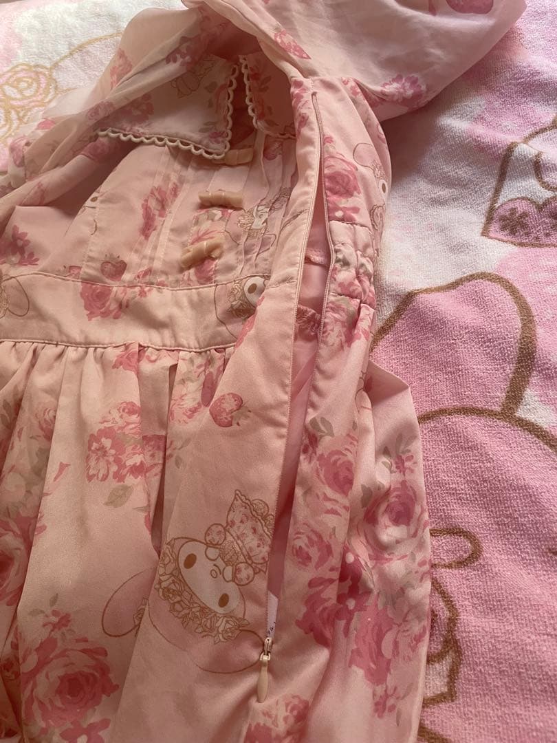 マイメロ　リズメロ　ワンピース　ピンク　花柄　いちご　ストロベリー　薔薇　バラ