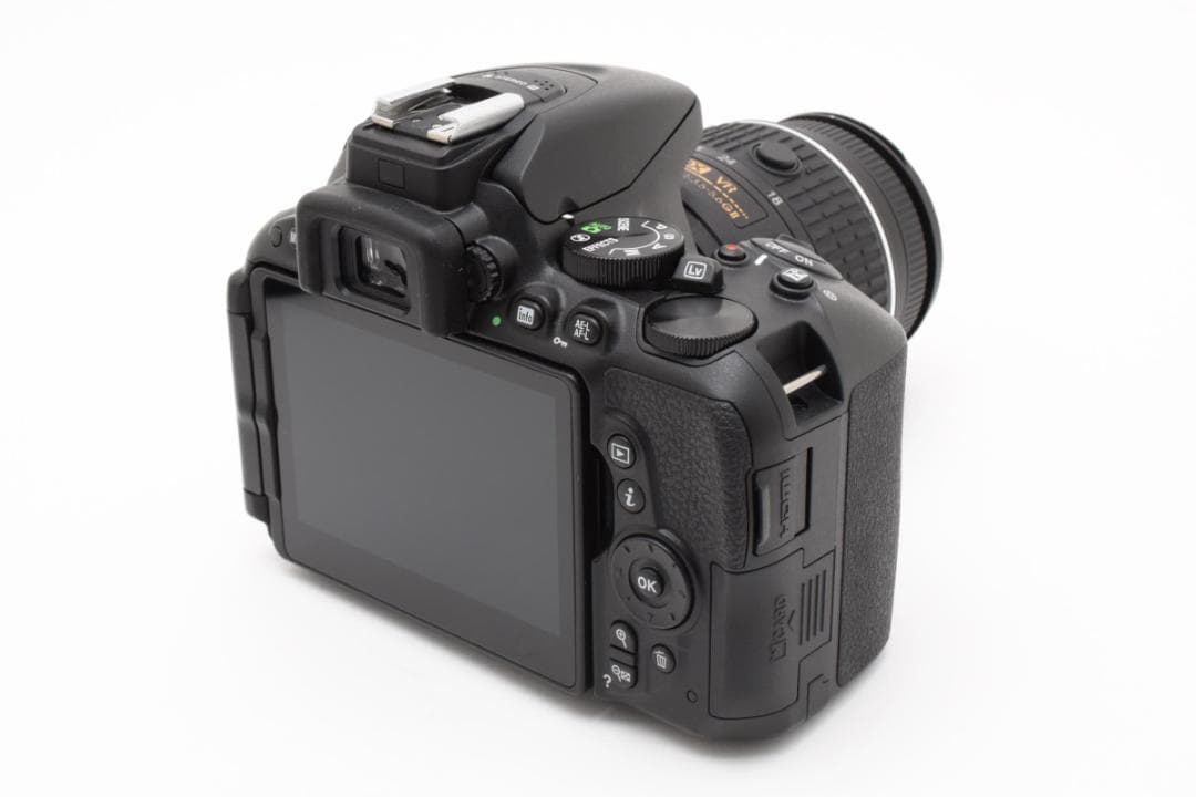 美品 ニコン　Nikon D5500 18-55 S数3070回 1145