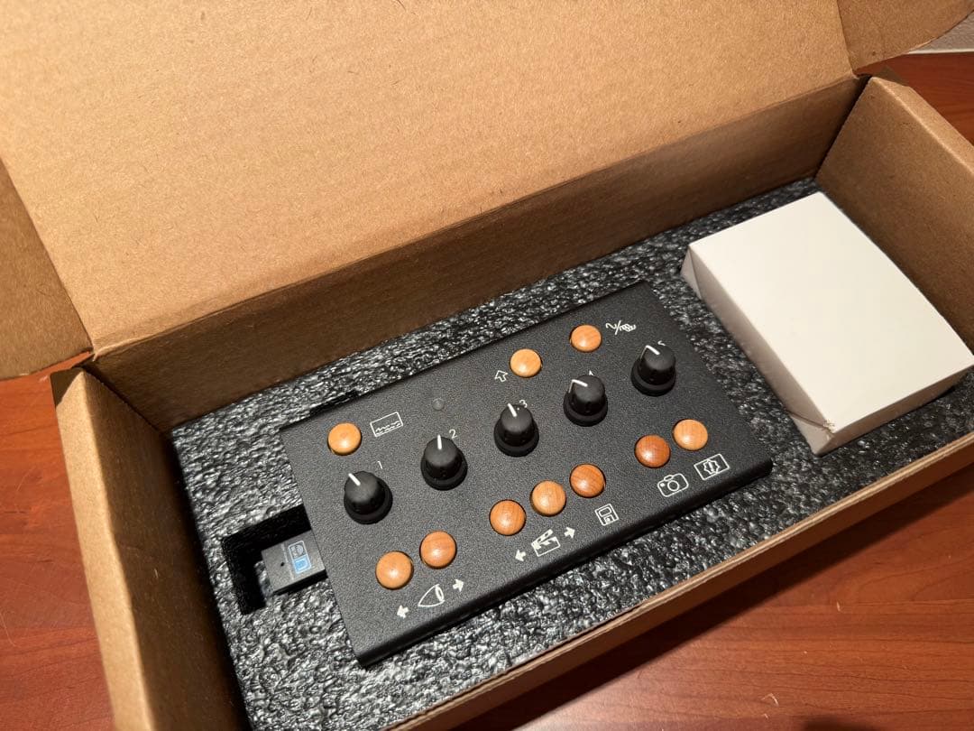 【美品】ビデオ・シンセサイザー EYESY（V3.0 ブラック）