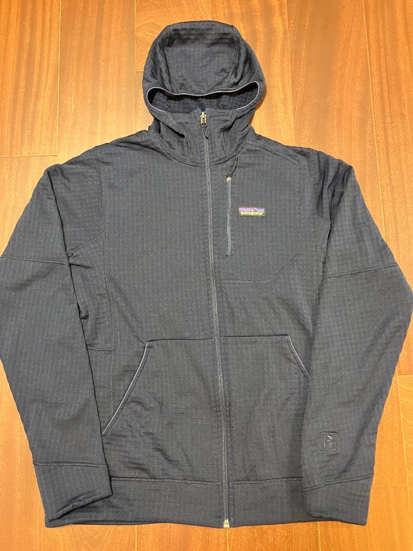 パタゴニア R1 フルジップ フーディ ネイビー M （１回のみ着用）