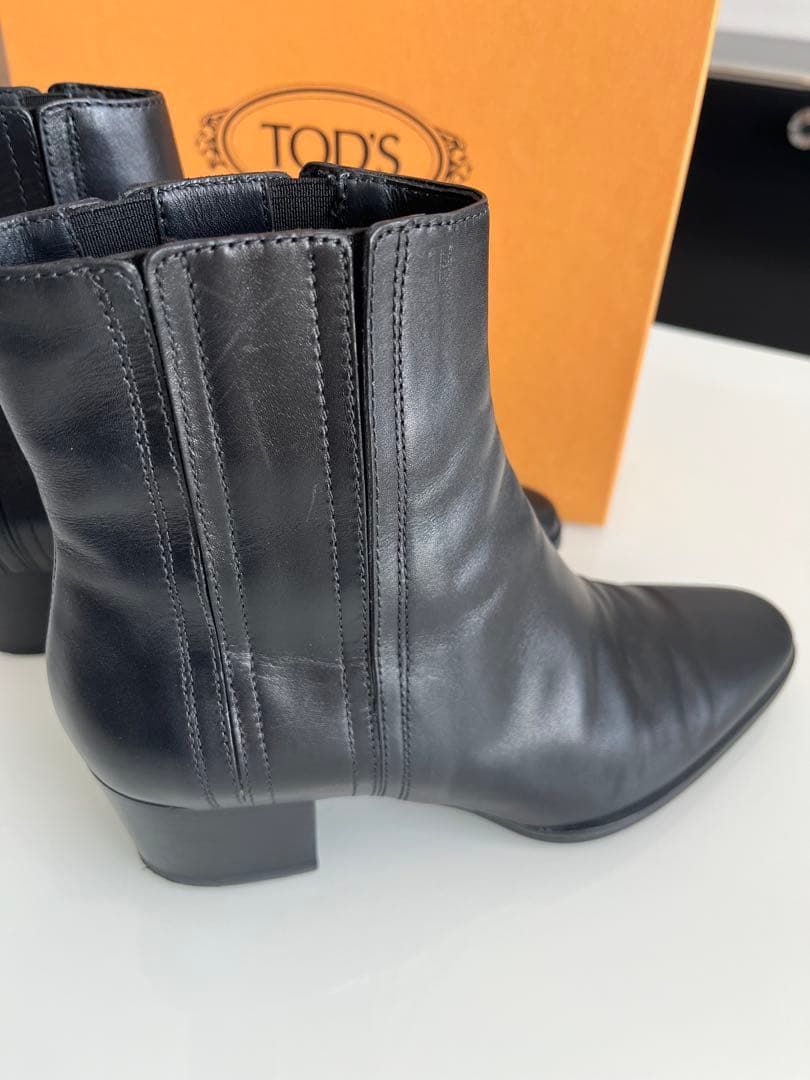 TOD'S ブラック サイドゴアブーツ　23.5センチ