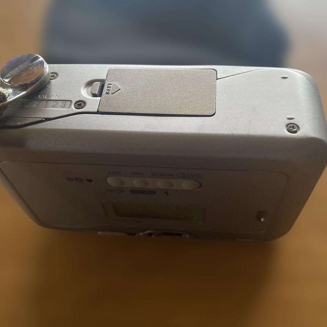 FUJIFILM TIARA シルバー フィルムカメラ