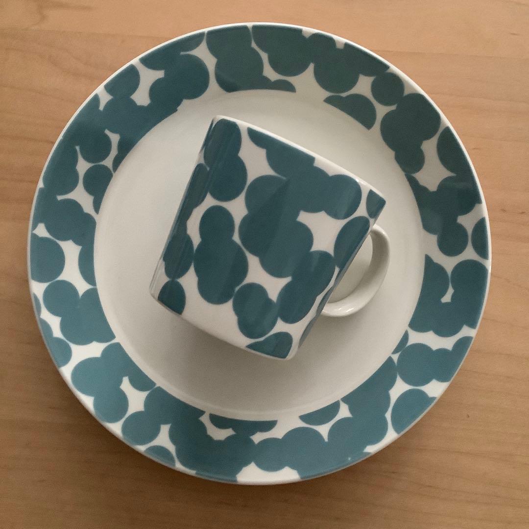 ある日　チューリップブローチ他3点